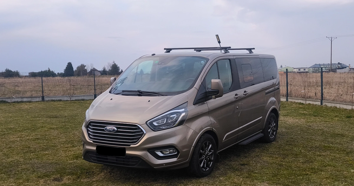 Ford Tourneo Custom 2